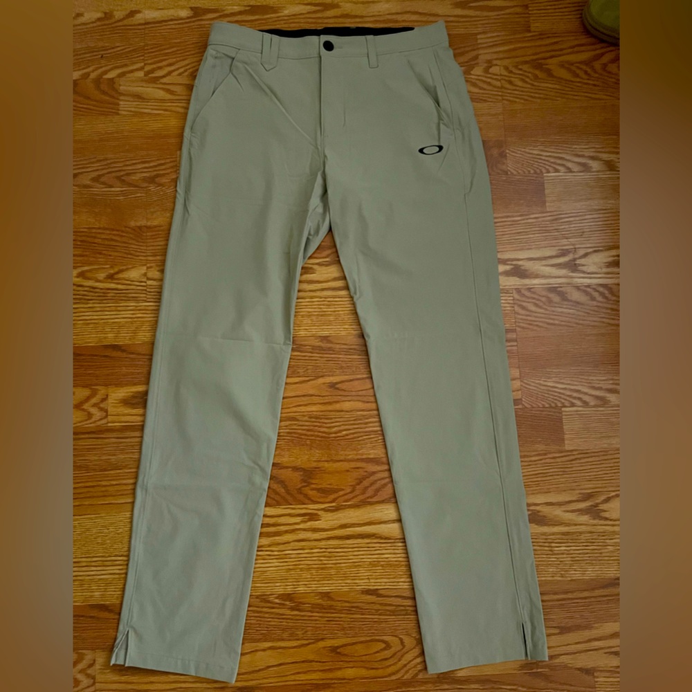 Oakley Golf Pants - 30 Waist 32 Length - Like New